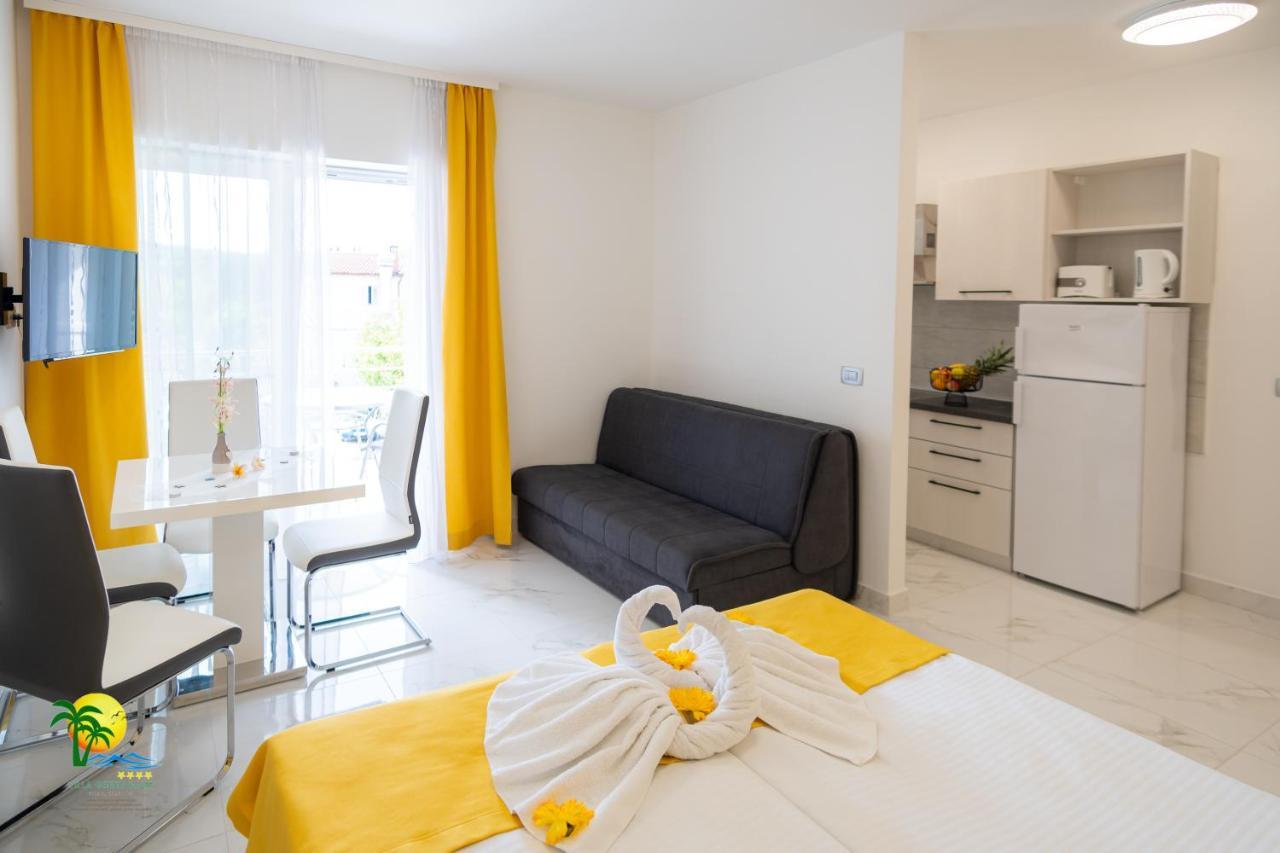 Villa Green Palm Врсар Экстерьер фото