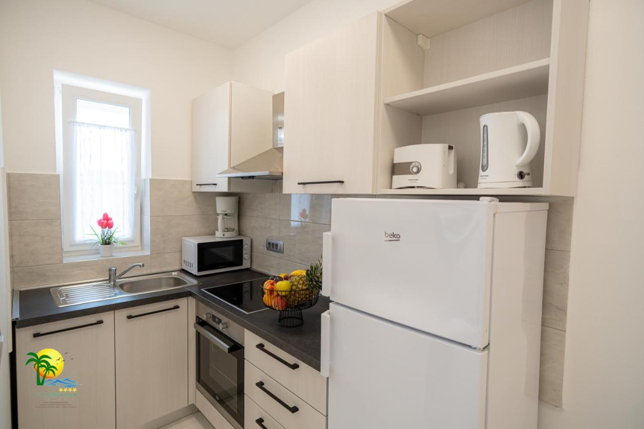 Villa Green Palm Врсар Экстерьер фото